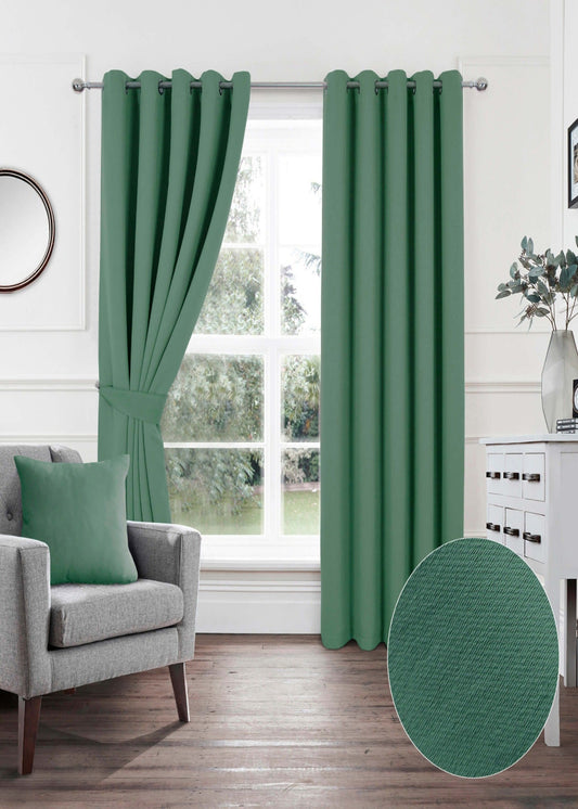 Blackout Eyelet Curtains in Green